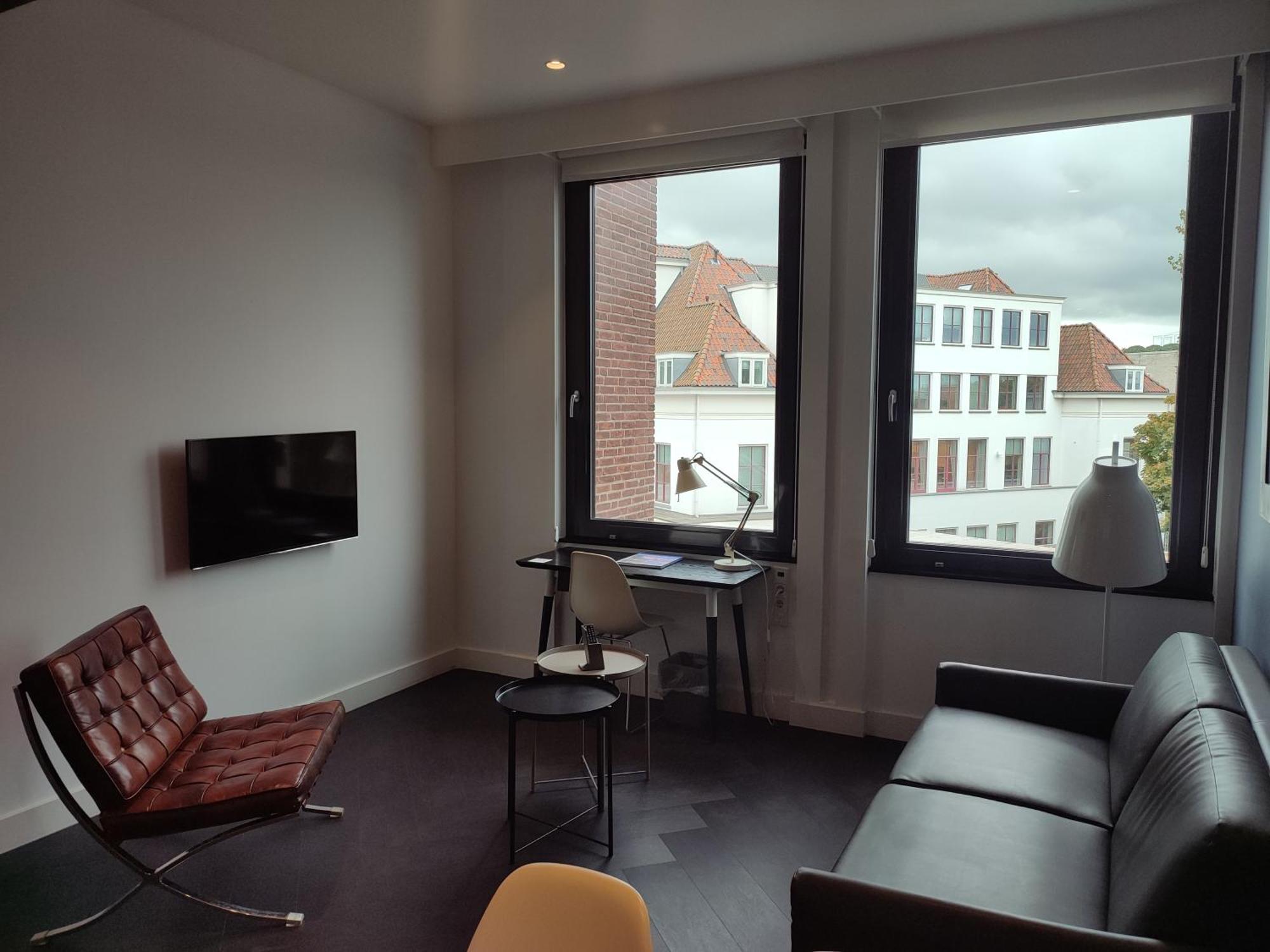B-Aparthotel Kennedy The Hague Exterior photo